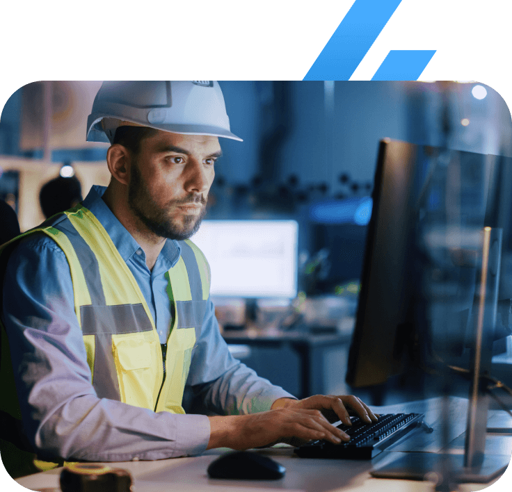 manufacturing-person-on-laptop